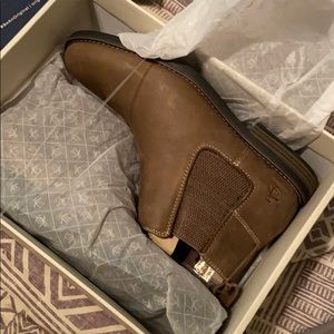 Chelsea boots